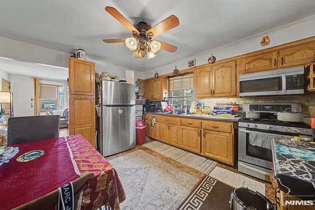 21 Lexington Avenue, Wallington, NJ 07057