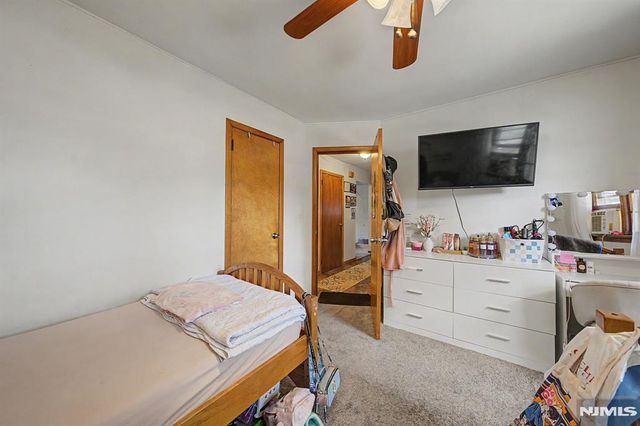 21 Lexington Avenue, Wallington, NJ 07057