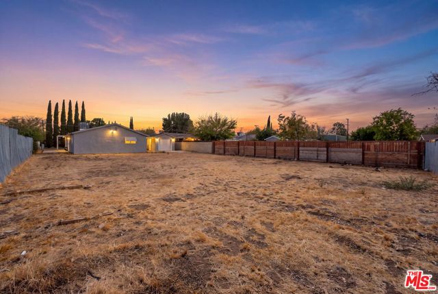 42215 52nd Street, Lancaster, CA 93536