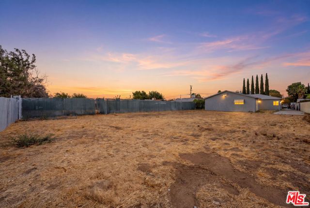 42215 52nd Street, Lancaster, CA 93536