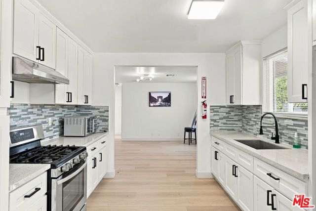 42215 52nd Street, Lancaster, CA 93536