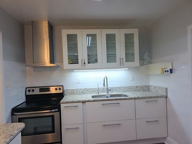 4713 W EL PRADO BOULEVARD, Tampa, FL 33629