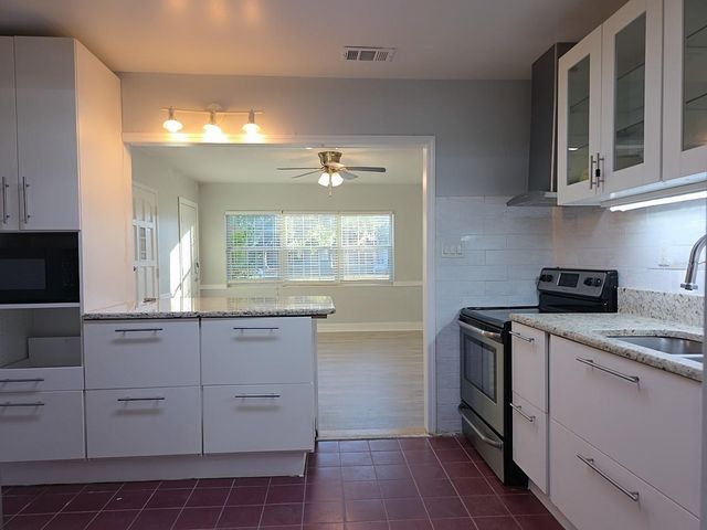 4713 W EL PRADO BOULEVARD, Tampa, FL 33629