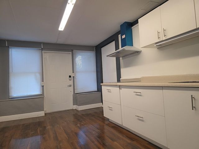 4713 W EL PRADO BOULEVARD, Tampa, FL 33629