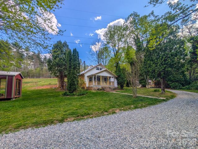 87 Henderson Lane, Burnsville, NC 28714