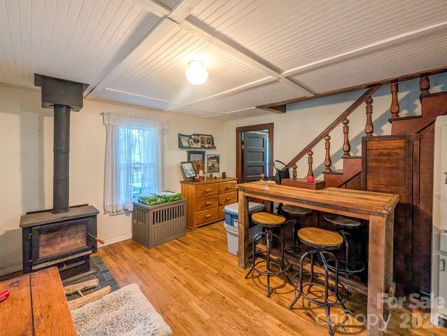 87 Henderson Lane, Burnsville, NC 28714