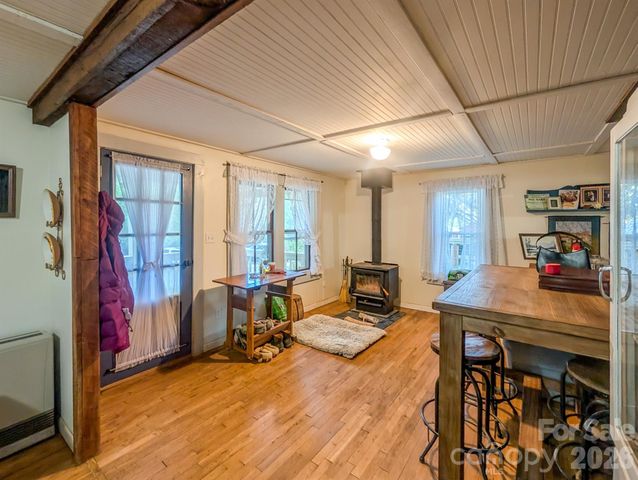 87 Henderson Lane, Burnsville, NC 28714