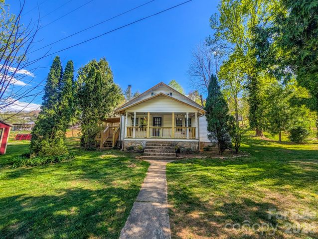 87 Henderson Lane, Burnsville, NC 28714