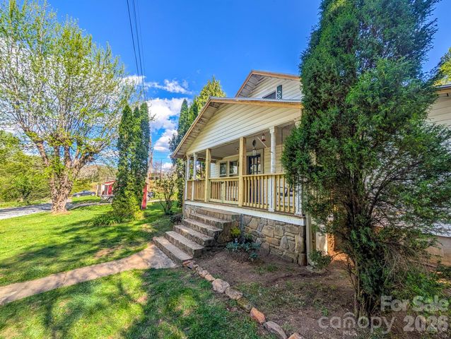 87 Henderson Lane, Burnsville, NC 28714