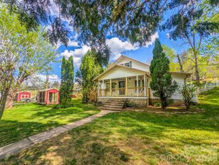 87 Henderson Lane, Burnsville, NC 28714