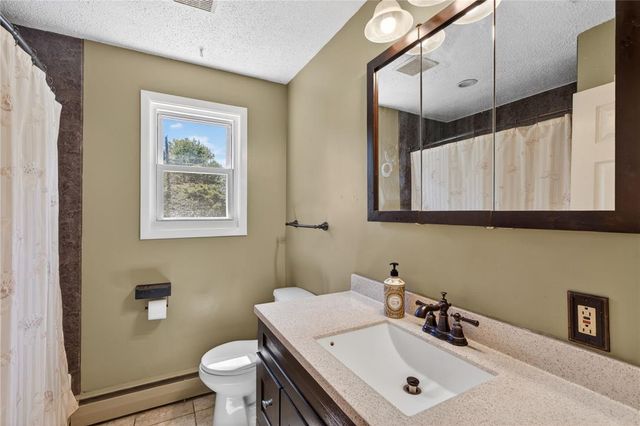 1052 Debbie Lane, Salisbury Twp, PA 18103