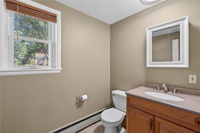 1052 Debbie Lane, Salisbury Twp, PA 18103