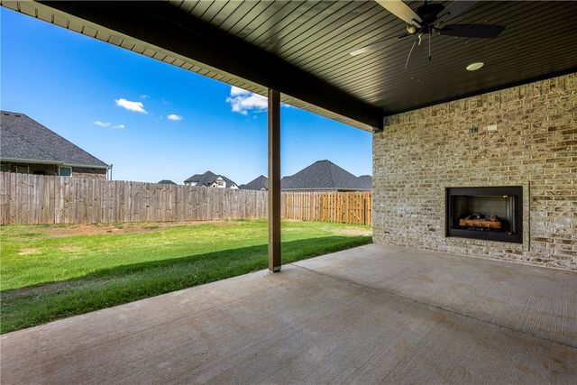 2109 Crandall Road, Pea Ridge, AR 72751