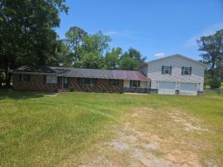 901 Grove St, Cottonwood, AL 36320