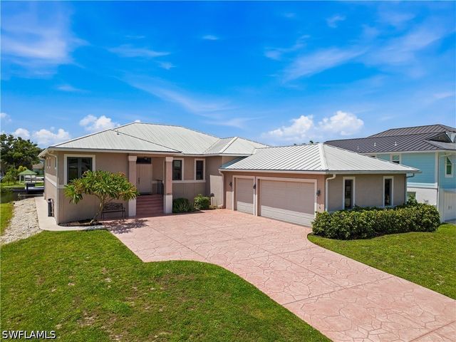 4817 Esplanade ST, Bonita Springs, FL 34134