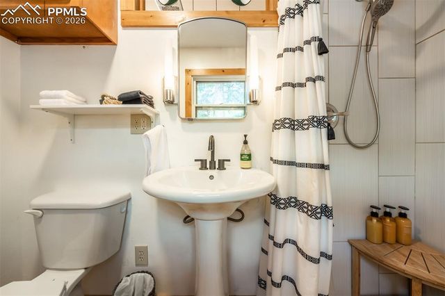 8850 Chipita Park Road, Cascade, CO 80809