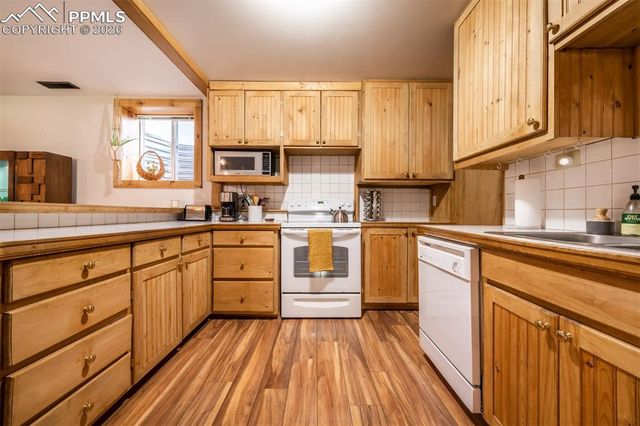 8850 Chipita Park Road, Cascade, CO 80809