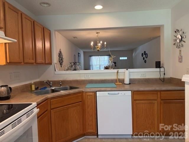 8053 Christmas Court, Charlotte, NC 28216