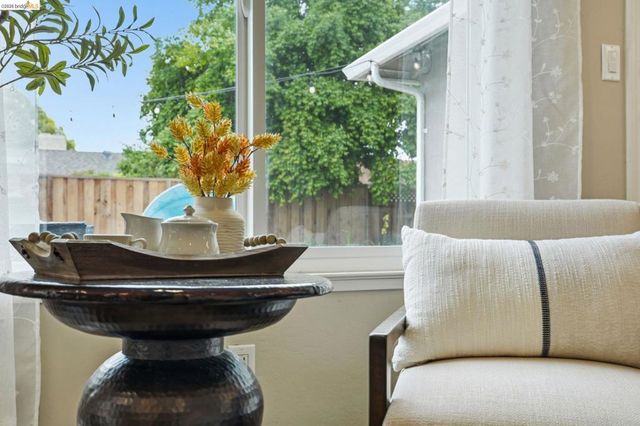 713 Lido Dr, Livermore, CA 94550