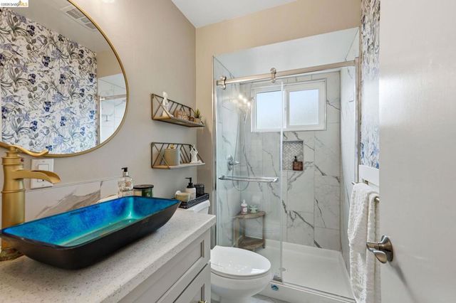 713 Lido Dr, Livermore, CA 94550