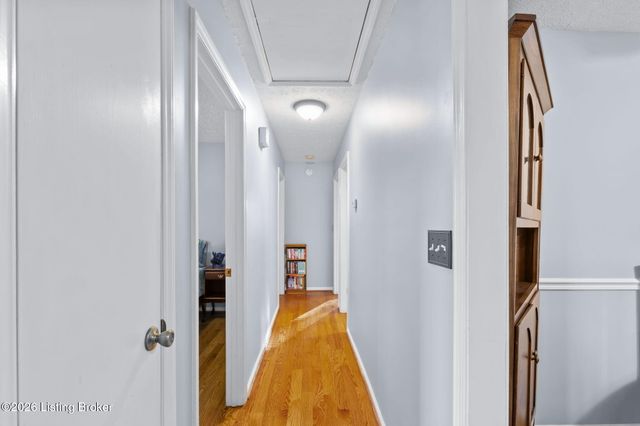 977 Waterford Rd, Mt Washington, KY 40047