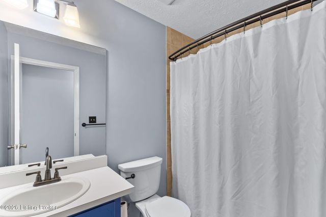 977 Waterford Rd, Mt Washington, KY 40047