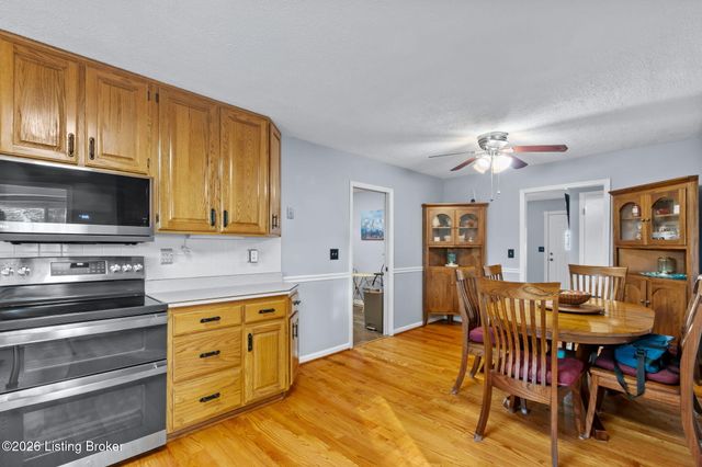 977 Waterford Rd, Mt Washington, KY 40047