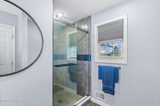 977 Waterford Rd, Mt Washington, KY 40047