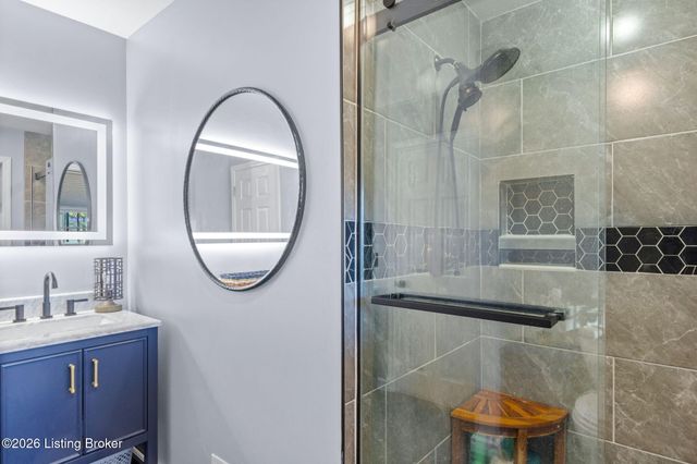 977 Waterford Rd, Mt Washington, KY 40047