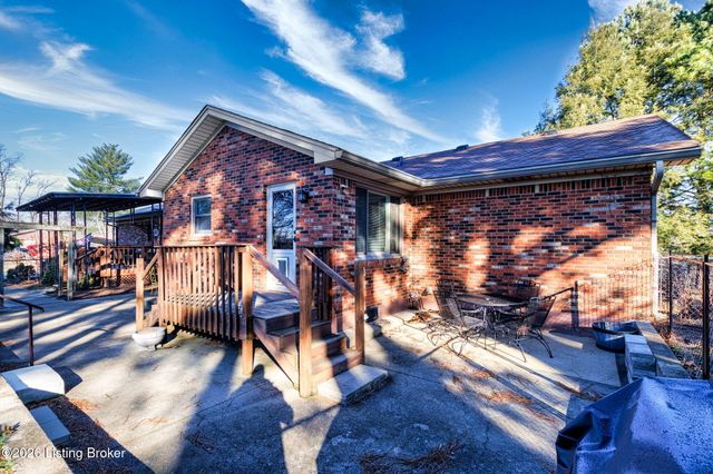 977 Waterford Rd, Mt Washington, KY 40047