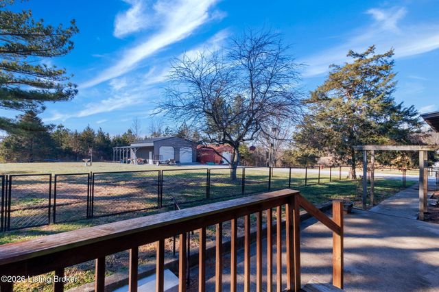 977 Waterford Rd, Mt Washington, KY 40047