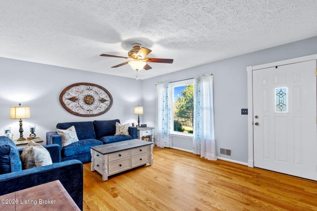 977 Waterford Rd, Mt Washington, KY 40047