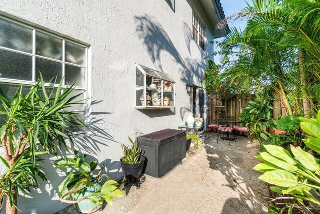 11706 Briarwood Circle 1, Boynton Beach, FL 33437