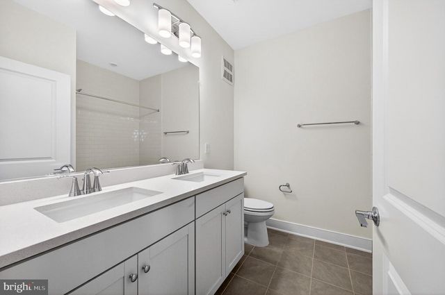19808 LAVENDER DUST SQ, Ashburn, VA 20147