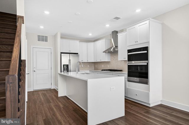 19808 LAVENDER DUST SQ, Ashburn, VA 20147