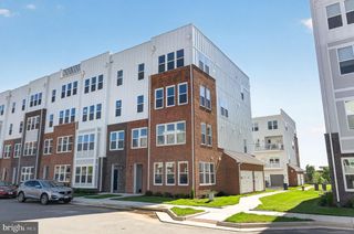 19808 LAVENDER DUST SQ, Ashburn, VA 20147