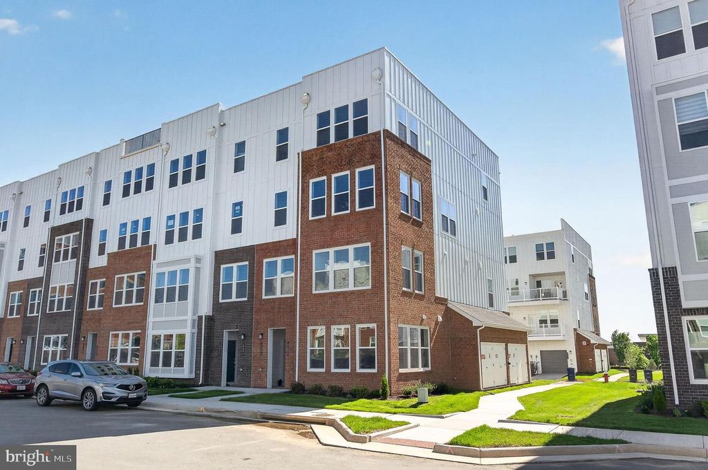 19808 LAVENDER DUST SQ, Ashburn, VA 20147