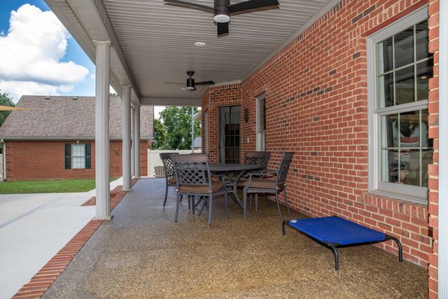 342 Masters Court, Hustonville, KY 40437