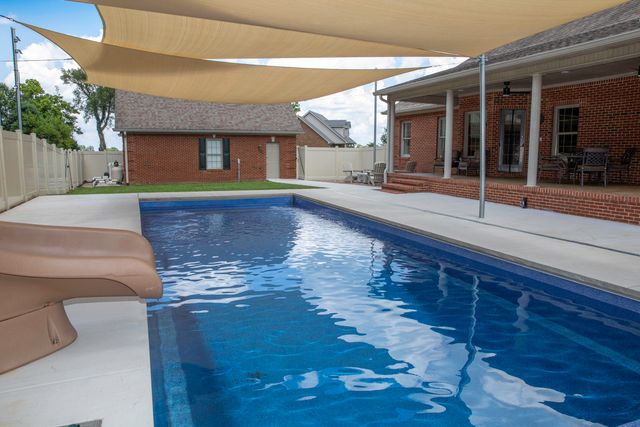 342 Masters Court, Hustonville, KY 40437