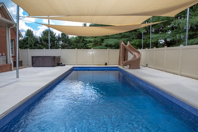 342 Masters Court, Hustonville, KY 40437