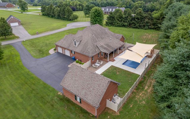 342 Masters Court, Hustonville, KY 40437