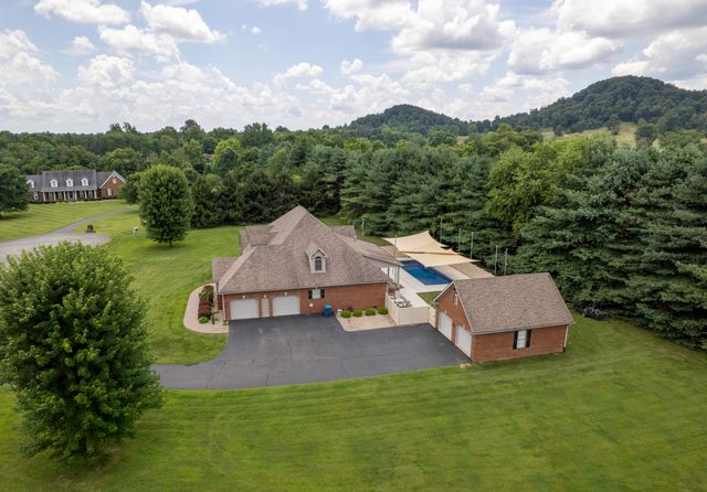 342 Masters Court, Hustonville, KY 40437