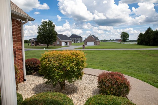 342 Masters Court, Hustonville, KY 40437