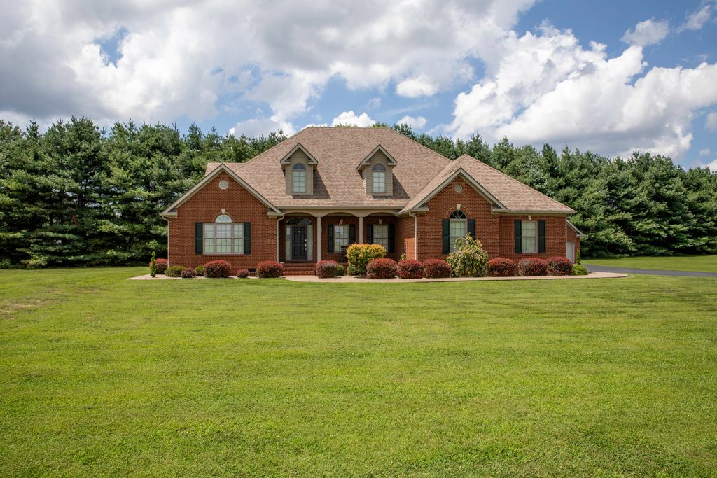 342 Masters Court, Hustonville, KY 40437