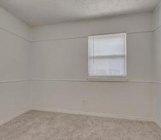 809 Englewood Road, Del City, OK 73115