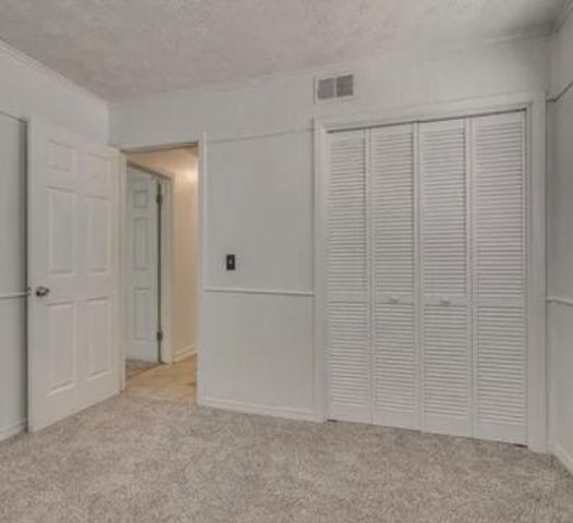 809 Englewood Road, Del City, OK 73115
