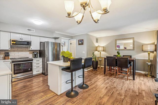 4 MILLARD CT, Sterling, VA 20165