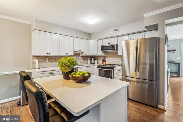 4 MILLARD CT, Sterling, VA 20165