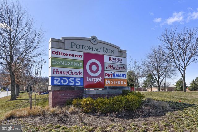 4 MILLARD CT, Sterling, VA 20165