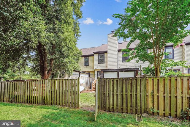 4 MILLARD CT, Sterling, VA 20165